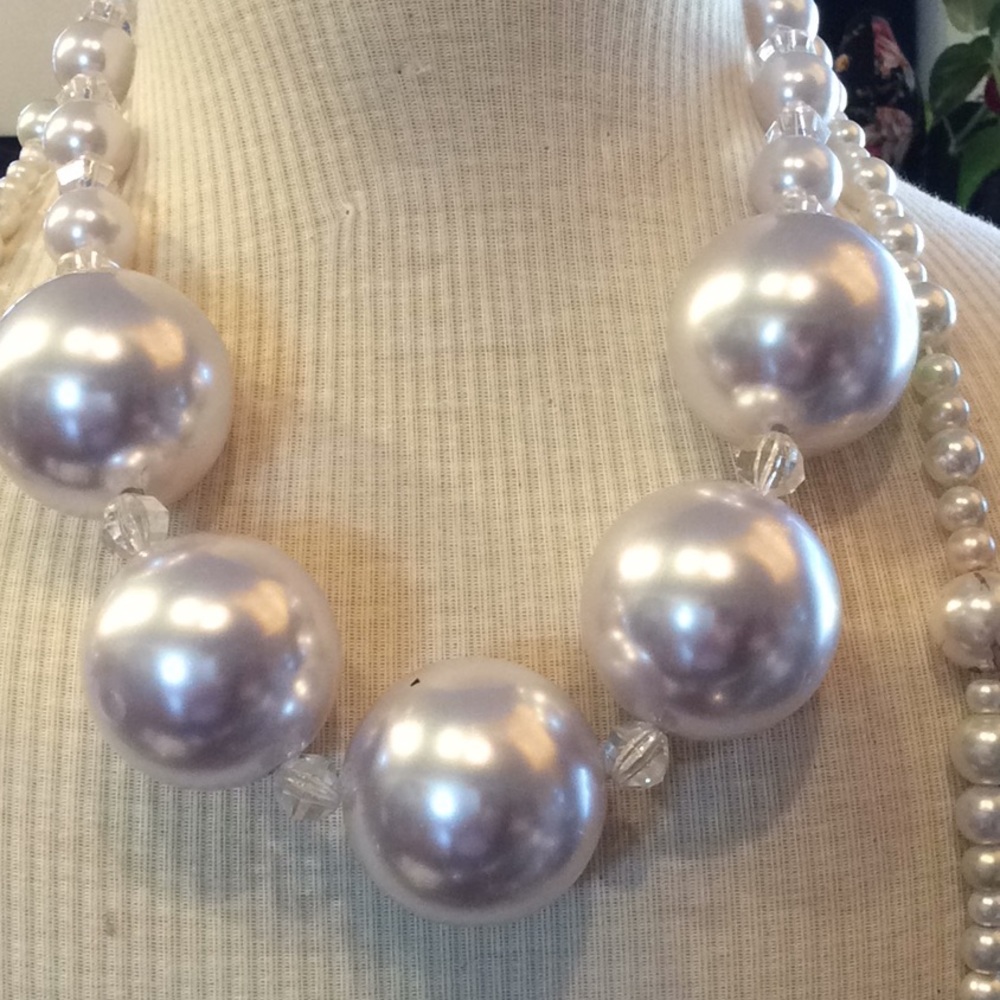 Oversize  Pearl Necklace